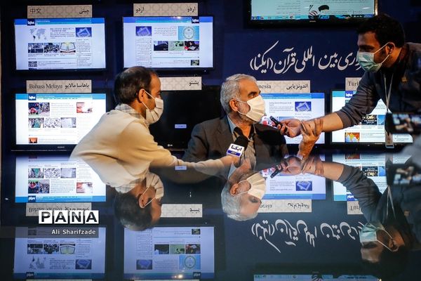 بازدید وزیر آموزش و پرورش از نمایشگاه دستاوردهای جهاد دانشگاهی