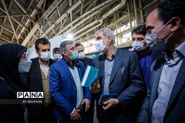 بازدید وزیر آموزش و پرورش از نمایشگاه دستاوردهای جهاد دانشگاهی