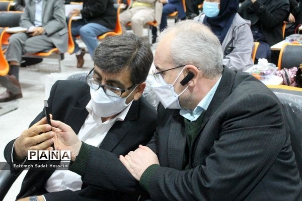 تجلیل از دانش‌آموزان برتر مدارس استعدادهای درخشان استان بوشهر