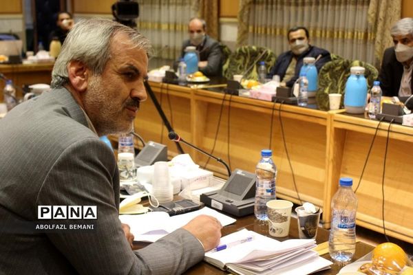 جلسه شورای معاونان آموزش و پرورش قم با حضور «قاسم احمدی لاشکی»