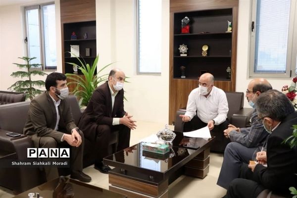 نشست مدیران شرکت گاز استان با نماینده قزوین