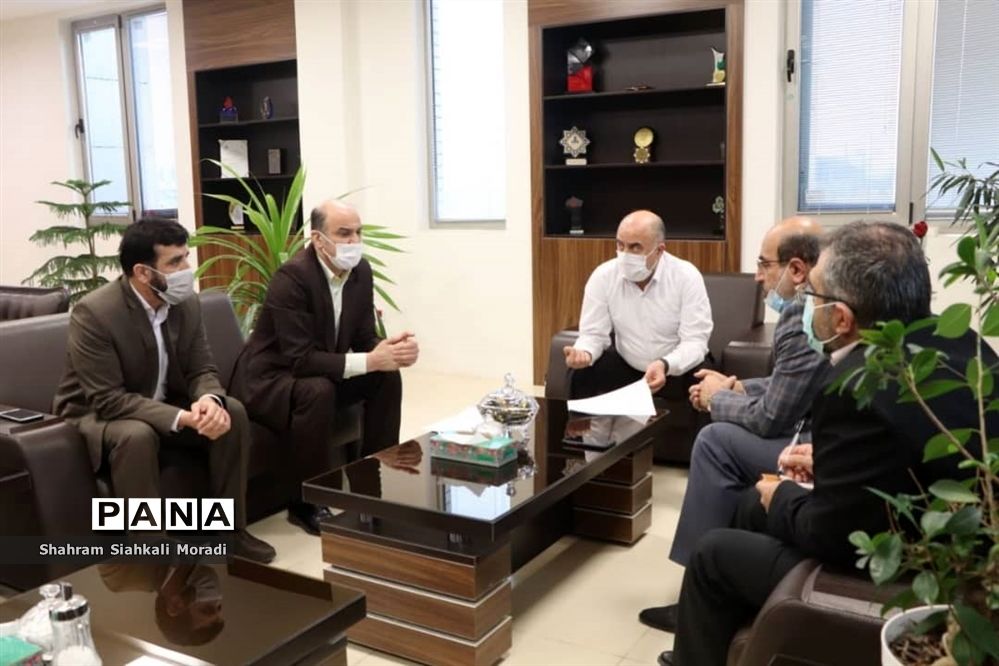 نشست مدیران شرکت گاز استان با نماینده قزوین