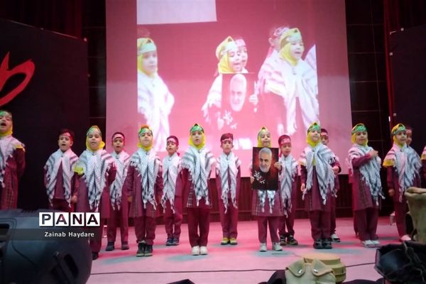 همایش دختران حاج قاسم در فرهنگسرای بعثت صفادشت