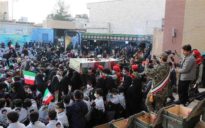 برگزاری یادواره شهدا با حضور شهید گمنام در آموزشگاه امیرکبیر قم
