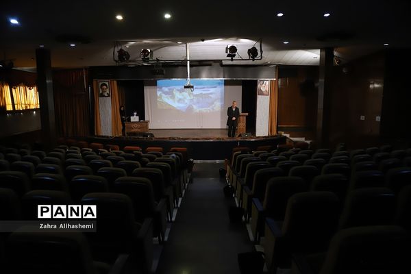 نشست تببین برنامه‌های اجرایی حوزه مشاوره و مراقبت در برابر آسیب‌های اجتماعی