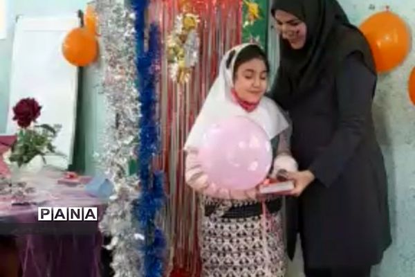 برگزاری جشن قرآن در مدارس ابتدایی آموزش و پرورش رودهن