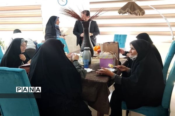 بزرگداشت هفته امور تربیتی و تربیت اسلامی در منطقه ۱۵ تهران