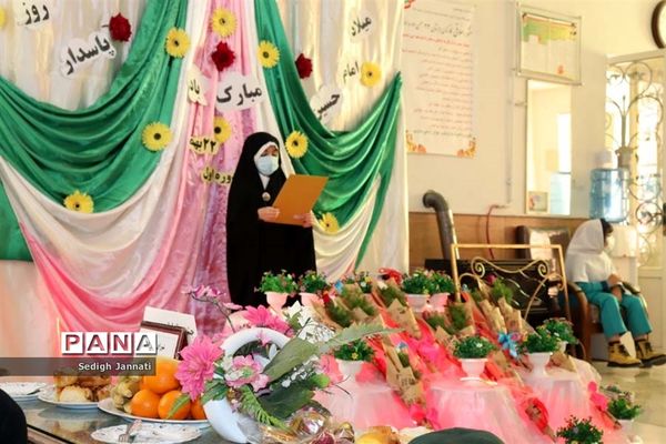 آیین گرامیداشت روز پاسدار در مدارس شهرستان آباده