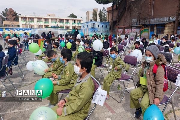 مراسم روز درختکاری در شهرستان قرچک مدرسه علم‌ و‌ ادب با شعار هر دانش‌آموز یک نهال