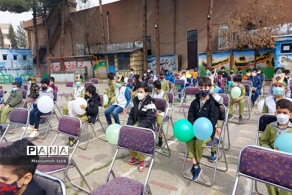 مراسم روز درختکاری در شهرستان قرچک مدرسه علم‌ و‌ ادب با شعار هر دانش‌آموز یک نهال