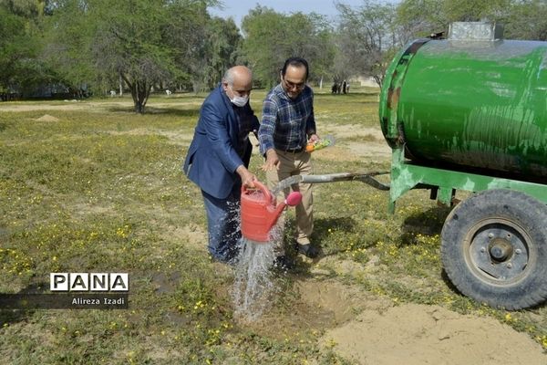 مراسم روز درختکاری در اردوگاه تربیتی امام خمینی (ره)  استان بوشهر چاهکوتا برگزار شد