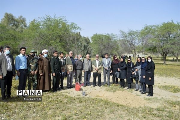 مراسم روز درختکاری در اردوگاه تربیتی امام خمینی (ره)  استان بوشهر چاهکوتا برگزار شد