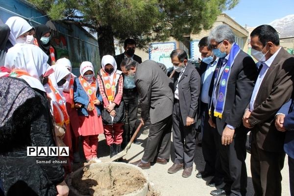 آیین جشن تولد زمین، مدرسه فرهنگیان شهر یاسوج