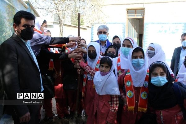 آیین جشن تولد زمین، مدرسه فرهنگیان شهر یاسوج