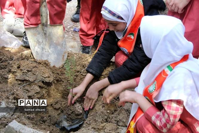 آیین جشن تولد زمین، مدرسه فرهنگیان شهر یاسوج