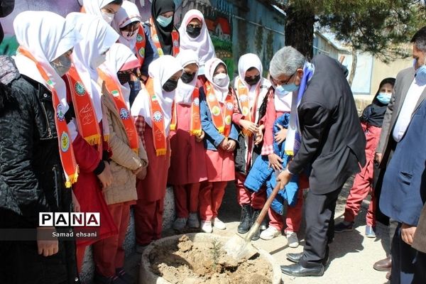 آیین جشن تولد زمین، مدرسه فرهنگیان شهر یاسوج