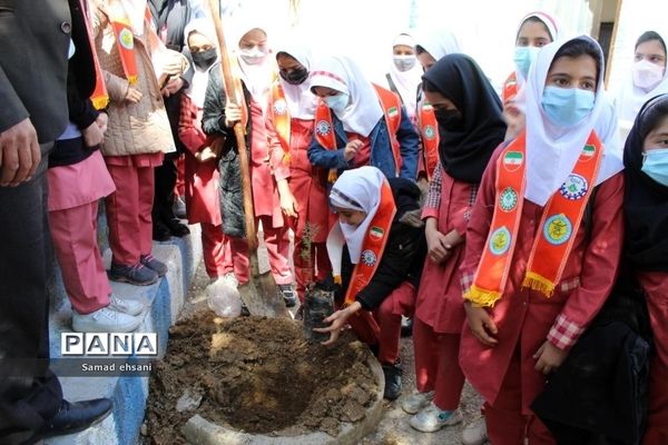 آیین جشن تولد زمین، مدرسه فرهنگیان شهر یاسوج