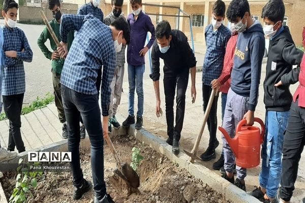 آیین روز درختکاری در مدارس عشایری استان خوزستان