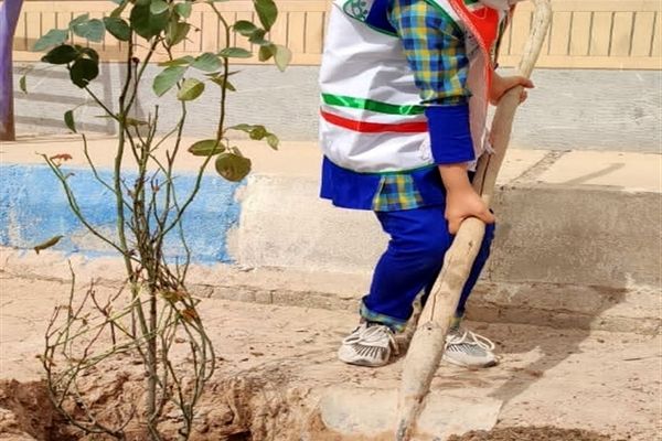 آیین روز درختکاری در مدارس عشایری استان خوزستان