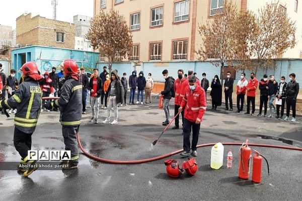 برگزاری برنامه ملی «برای هم شادیم» ویژه چهارشنبه آخر سال در رباط کریم