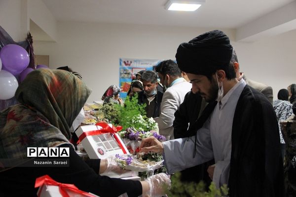 نمایشگاه شیرینی، کیک، شکلات و دسرهای خانگی در اسلامشهر