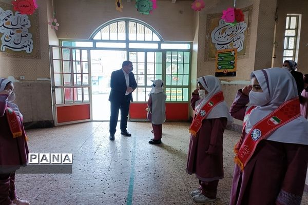 گرامیداشت هفته احسان و نیکوکاری در دبستان ۱۳ آبان شهرستان قدس