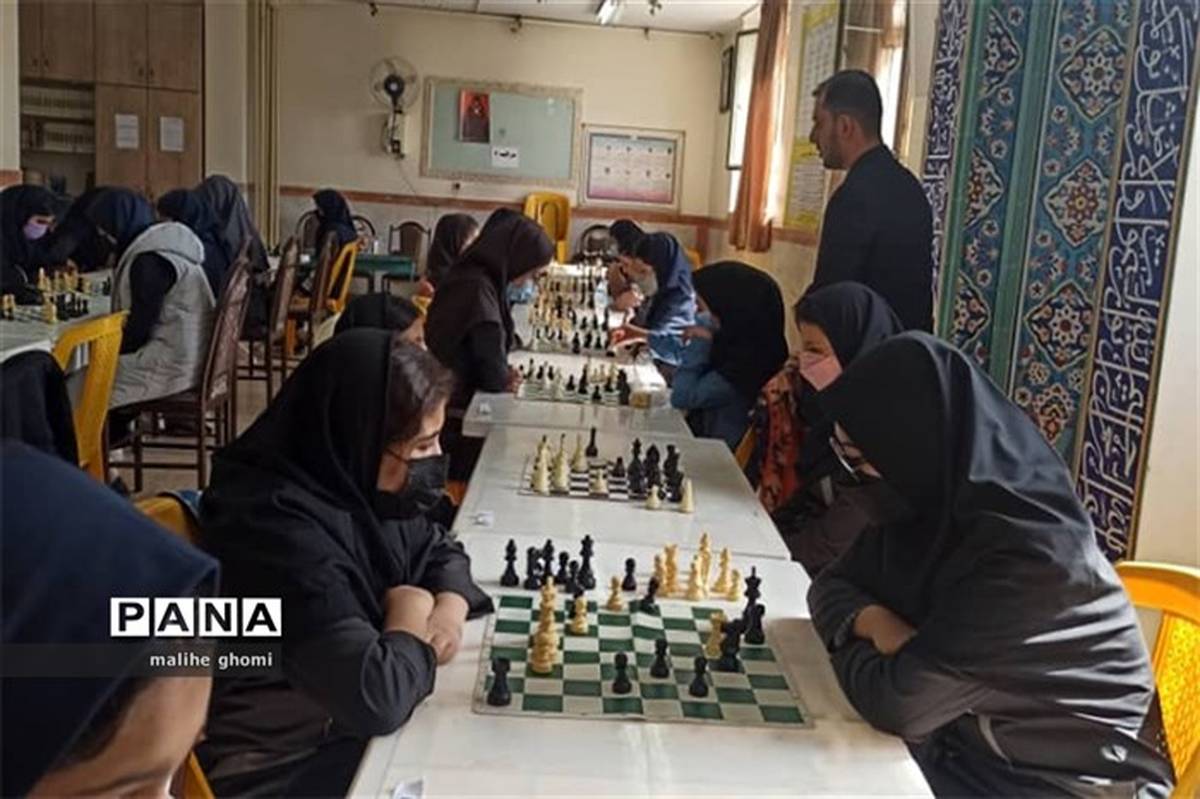 برگزاری مسابقات شطرنج آموزشگاه‌های دخترانه در  کهریزک