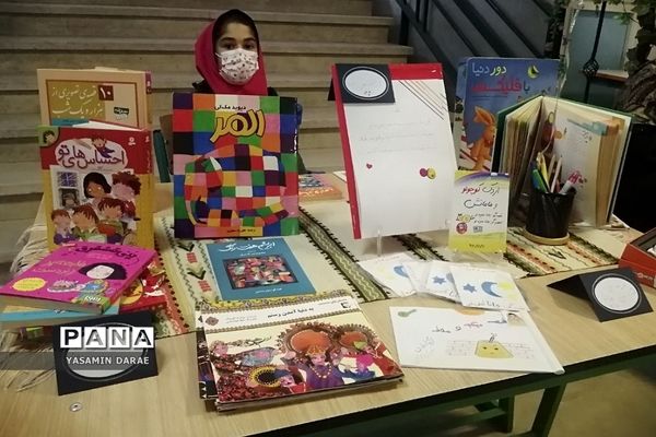 برگزاری نمایشگاه فرهنگی هنری در دبستان دخترانه نرگس پردیس