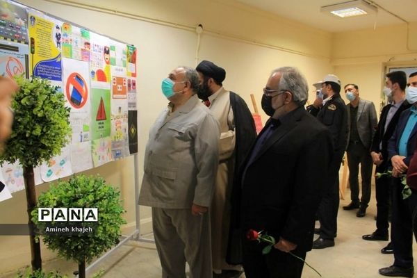 نمایشگاه آثار هنری دانش‌آموزان در بوشهر