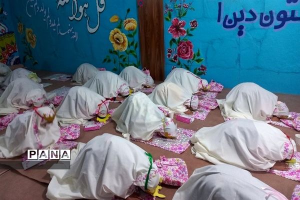 جشن عبادت دانش آموزان دختر منطقه فشافویه