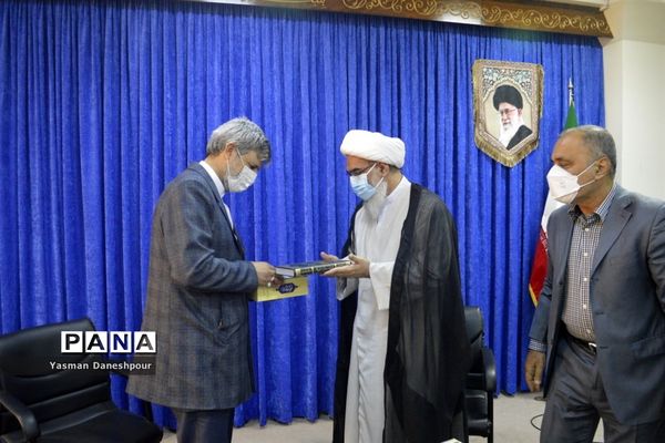 دیدار سرپرست معاونت پرورشی و فرهنگی وزارت آموزش و پرورش با نماینده ولی فقیه در استان بوشهر