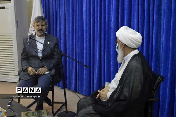 دیدار سرپرست معاونت پرورشی و فرهنگی وزارت آموزش و پرورش با نماینده ولی فقیه در استان بوشهر