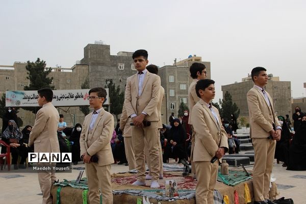 مراسم بزرگ شهدا با عنوان "با این ستاره‌ها" در اسلامشهر