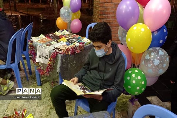 برگزاری غرفه‌های فرهنگی اجتماعی مهر ولایت در محله کیانشهر منطقه ۱۵