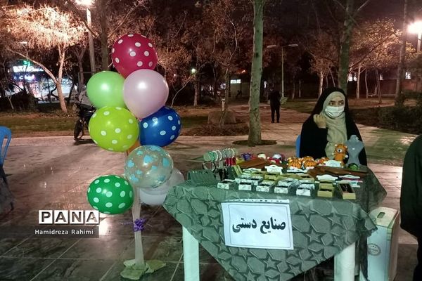 برگزاری غرفه‌های فرهنگی اجتماعی مهر ولایت در محله کیانشهر منطقه ۱۵
