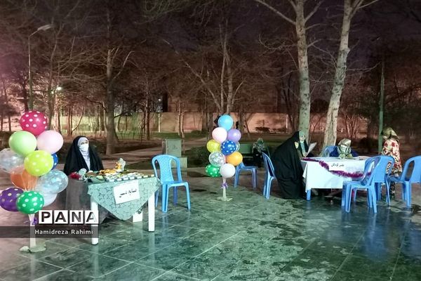 برگزاری غرفه‌های فرهنگی اجتماعی مهر ولایت در محله کیانشهر منطقه ۱۵