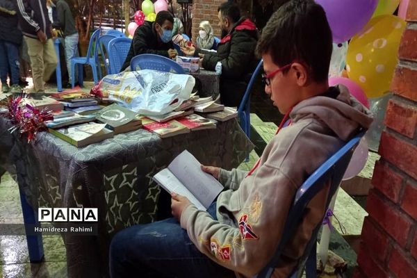 برگزاری غرفه‌های فرهنگی اجتماعی مهر ولایت در محله کیانشهر منطقه ۱۵