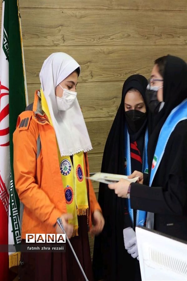 کارگاه آموزشی مجلس و شورای دانش‌آموزی ناحیه دو قزوین