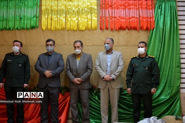 جشن تقدیر از دانش‌آموزان ممتاز شاهد و ایثارگر ناحیه یک مشهد