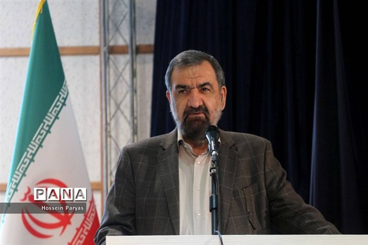 محسن رضایی: باید تحول اساسی در اقتصاد ایران ایجاد کنیم