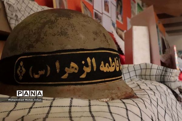 افتتاح نمایشگاه دفاع مقدس در سالن یاس مدیریت آموزش و پرورش آباده