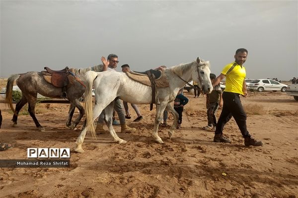 برگزاری اولین دوره مسابقات اسب‌سواری در شهرستان امیدیه