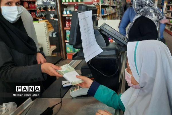 توزیع بسته‌های حمایتی در آخرین سه‌شنبه مهدوی رودهن