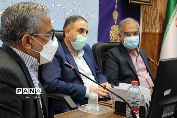 نشست معاون حقوقی و امور مجلس وزارت آموزش و پرورش با مدیران‌کل بنیاد مسکن انقلاب اسلامی