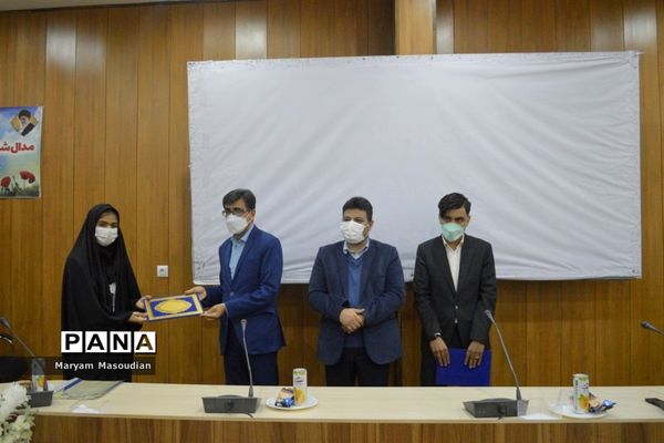 آیین پایان دوره فن‌بیان و سخنوری مجمع ملی جوانان استان بوشهر