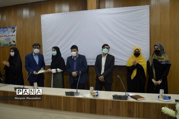 آیین پایان دوره فن‌بیان و سخنوری مجمع ملی جوانان استان بوشهر