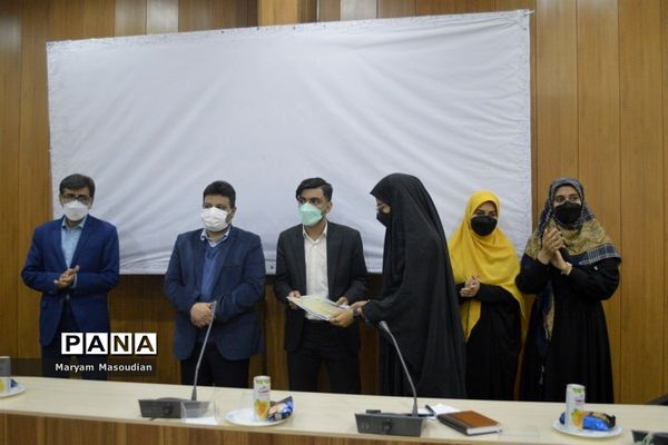 آیین پایان دوره فن‌بیان و سخنوری مجمع ملی جوانان استان بوشهر