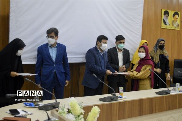 آیین پایان دوره فن‌بیان و سخنوری مجمع ملی جوانان استان بوشهر
