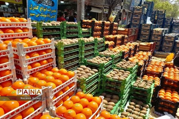 بازار خرید آخرین ساعات سال 1400 در اسلامشهر