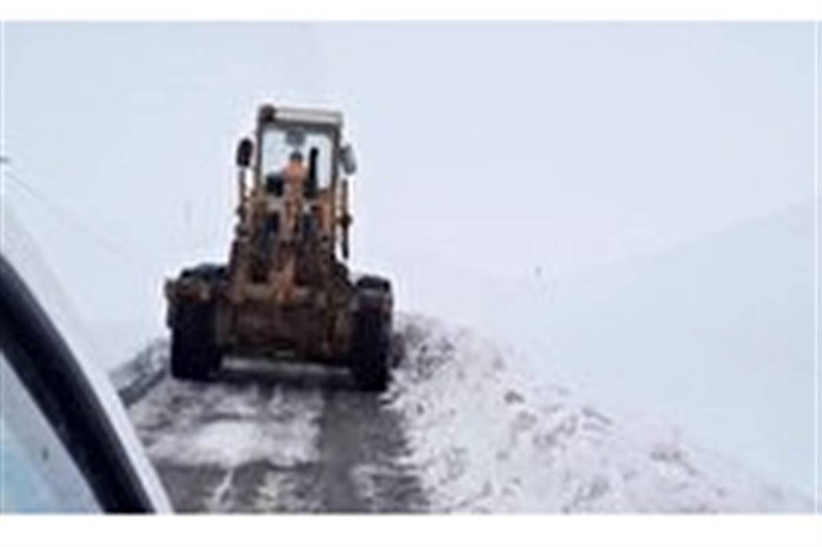۴۰ روستای اهر همچنان در محاصره برف و کولاک